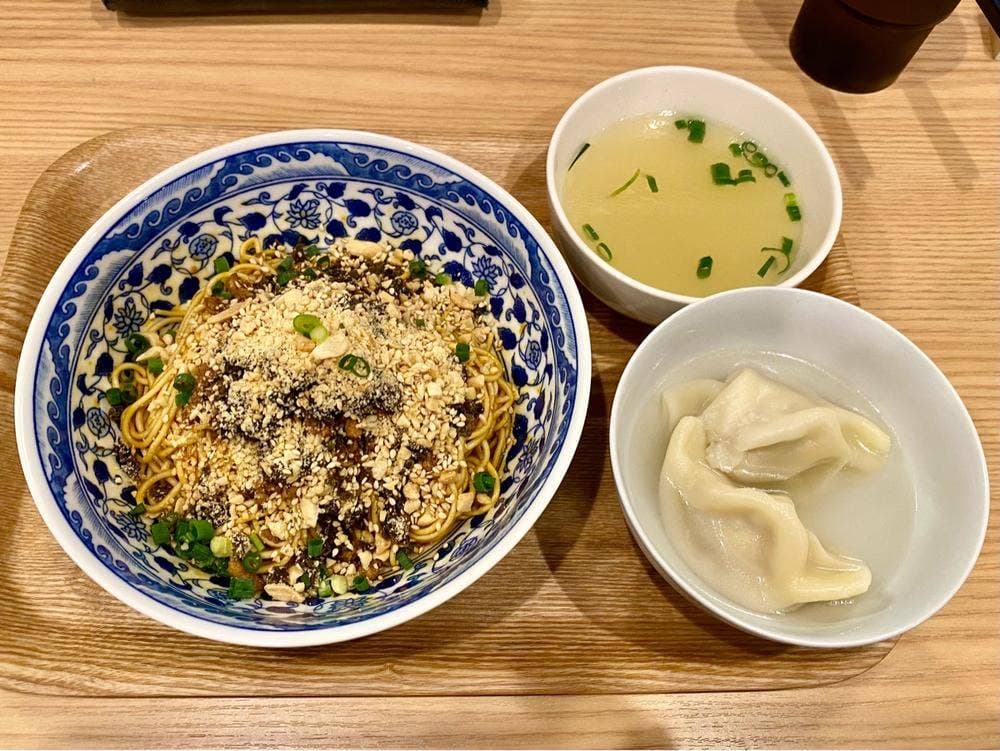 担担麺ロシュー