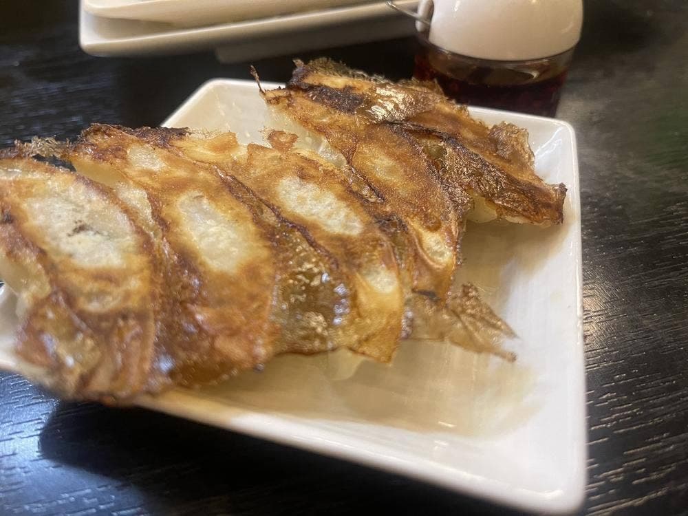 餃子の勝 服部天神駅前店