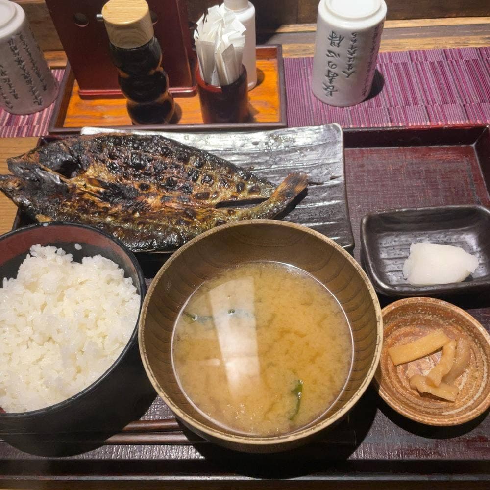 炭火焼干物食堂 越後屋八十吉