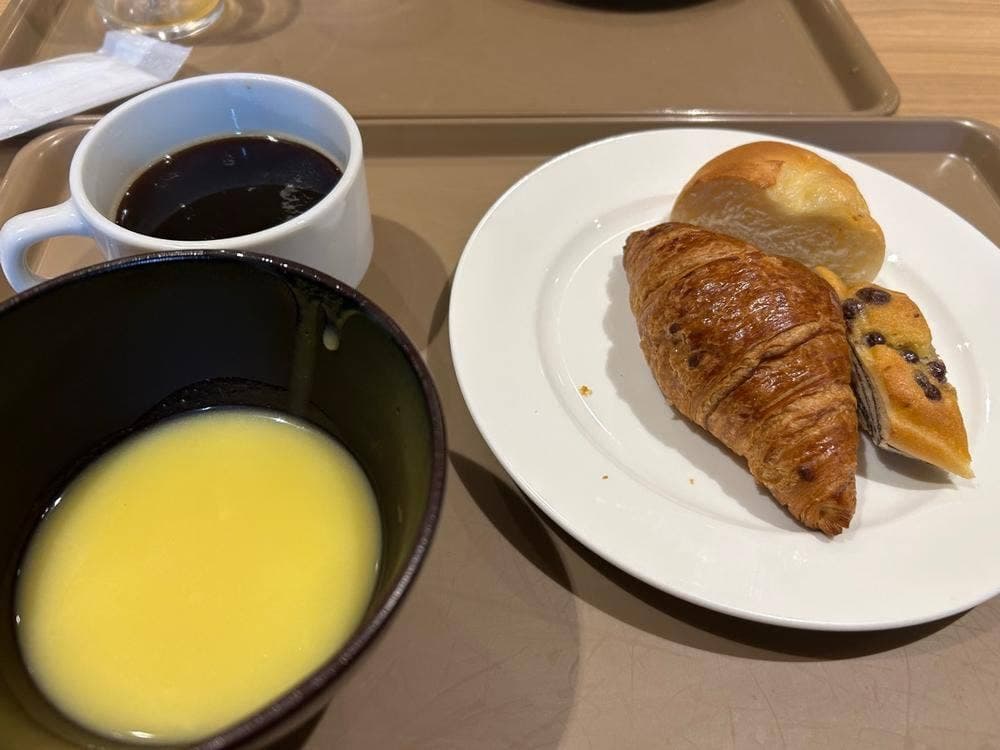 パンと珈琲のおいしいお店 BRICKS STUDIO