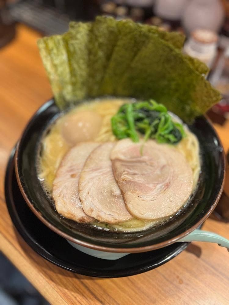 横浜家系ラーメン 横浜道 新宿西口店