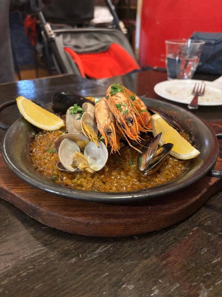 スペインバル ジローナ