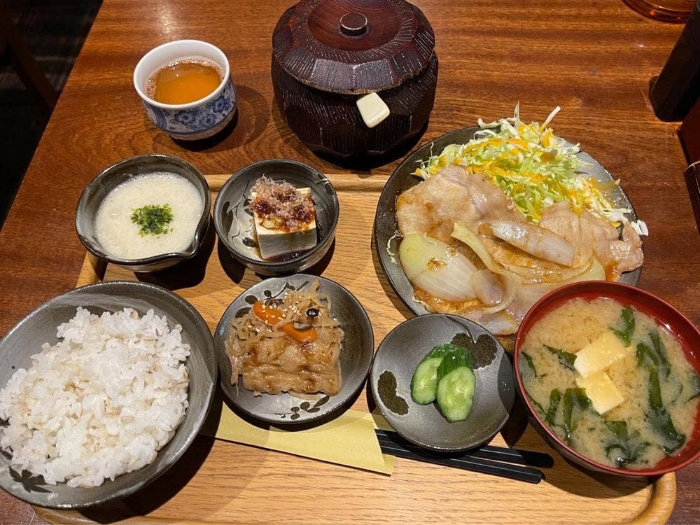 里乃や