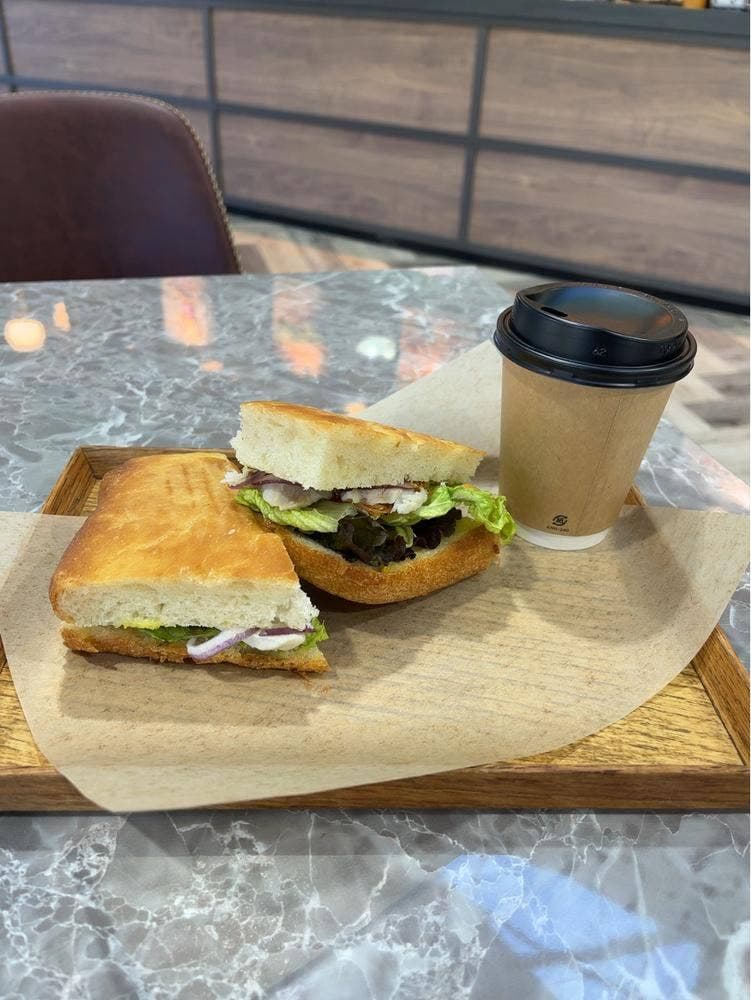 CAFÉ 33