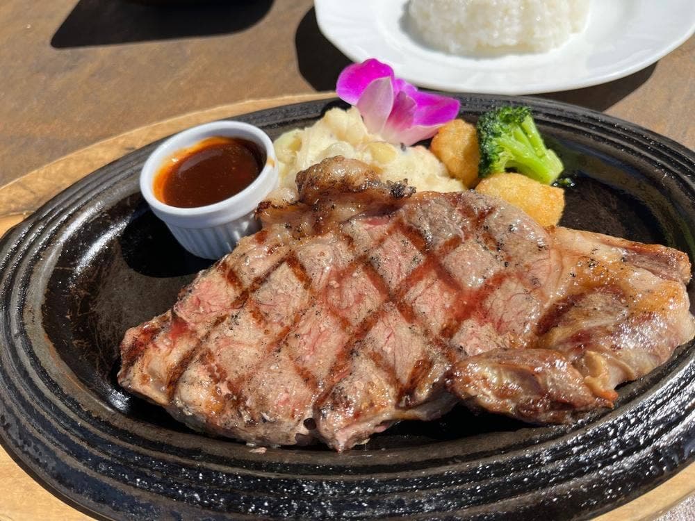 Seaside STEAK BEEFY’S