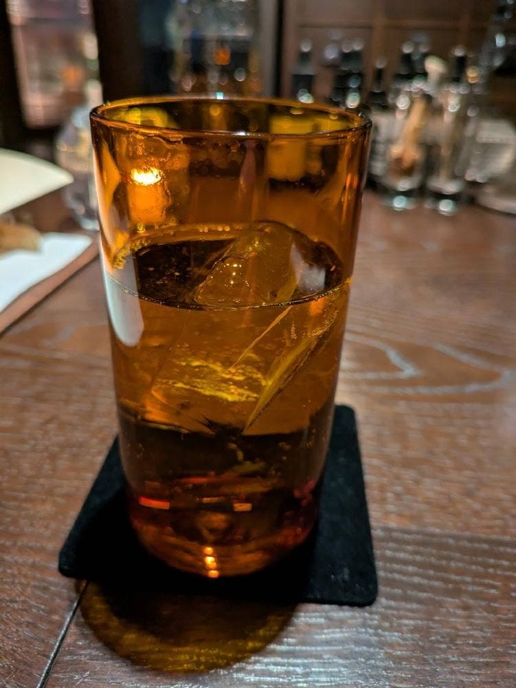 LOW-NON-BAR 神田万世橋店