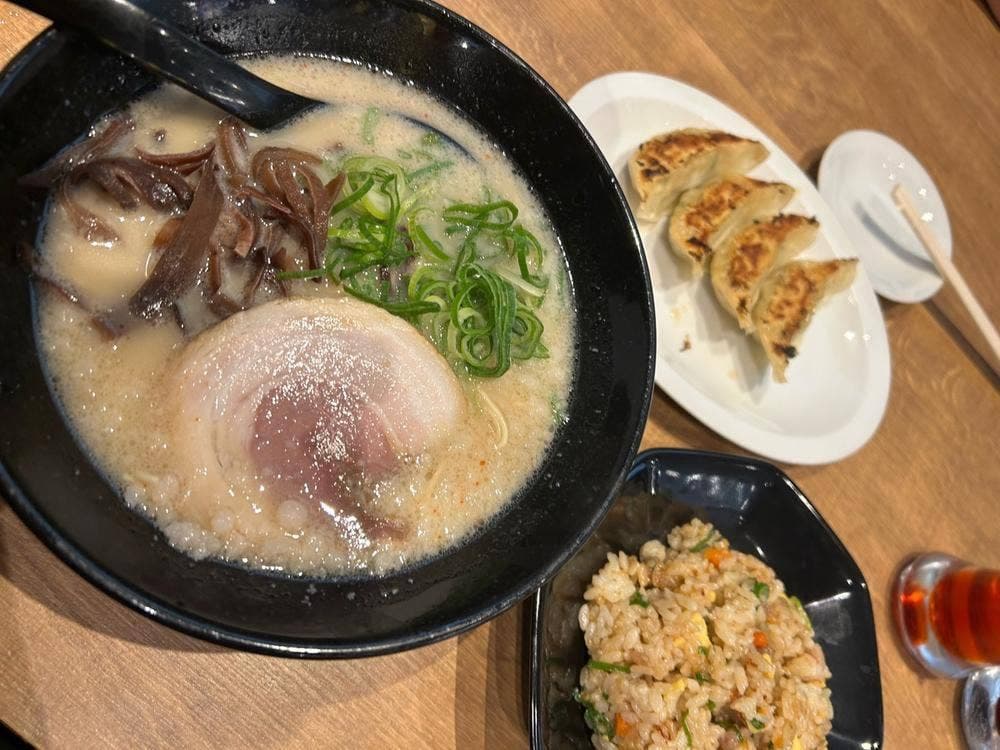 元祖博多中洲屋台ラーメン 一竜 御茶ノ水北口店