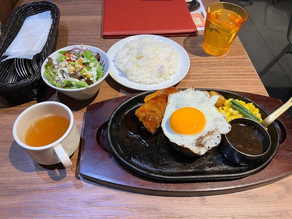 ハンバーグ&バル Tokyo Juicy Grill ヨドバシAkiba店