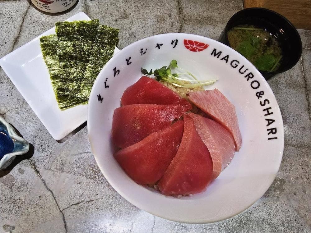 まぐろとシャリ