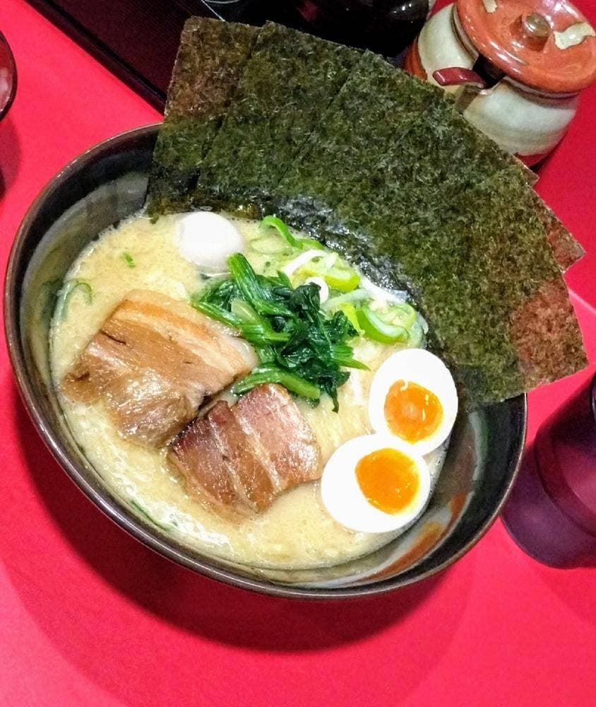 横浜家系ラーメン 赤家 聖蹟桜ヶ丘店