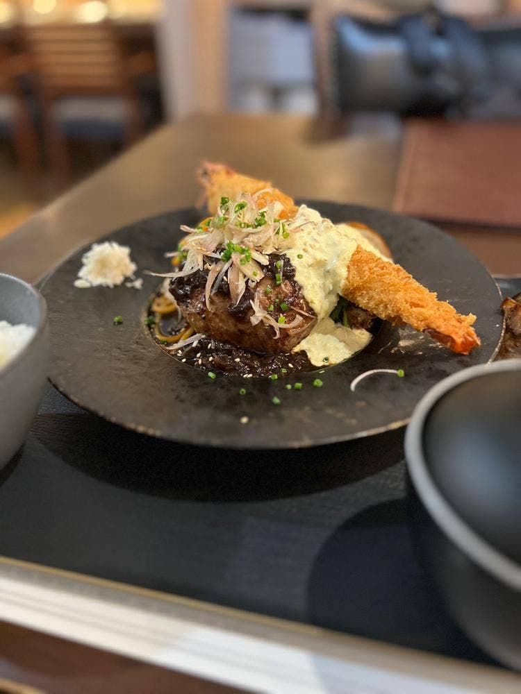 炭火肉焼き倉庫 コノヨシ