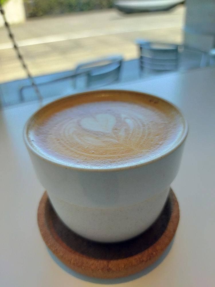 ROUND POINT CAFE