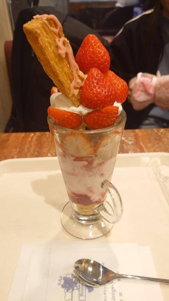 ケーニヒス クローネ さんちか店