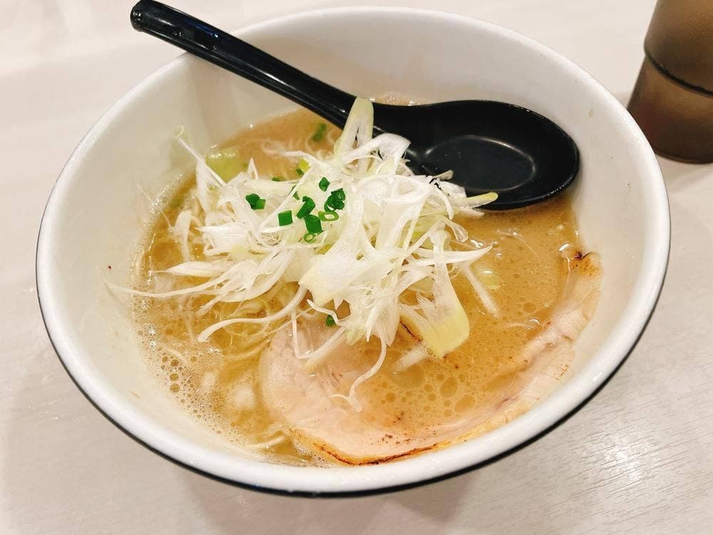 ラーメン 海鳴 福岡空港店