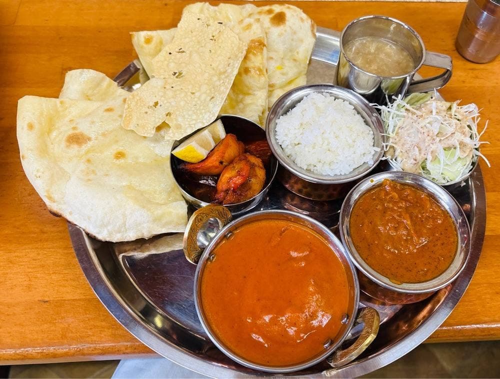 アヌシュカ インド・ネパール カフェ レストラン&バー