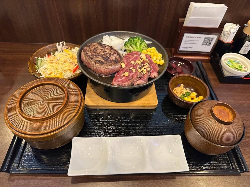とろけるハンバーグ 福よし 大阪江坂店