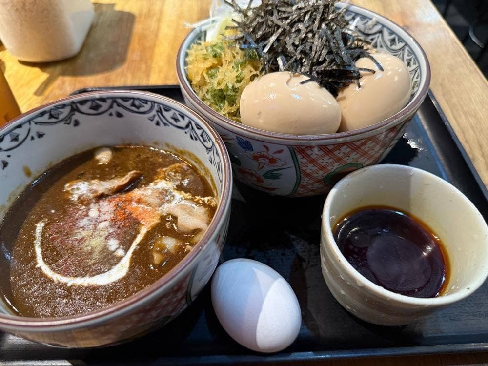 池袋壬生 なぜ蕎麦にラー油を入れるのか。池袋本店