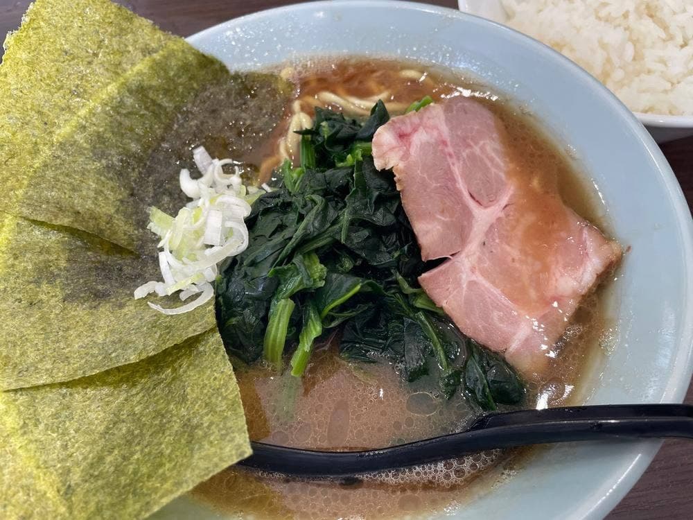 横浜家系らーめん 侍 上野店