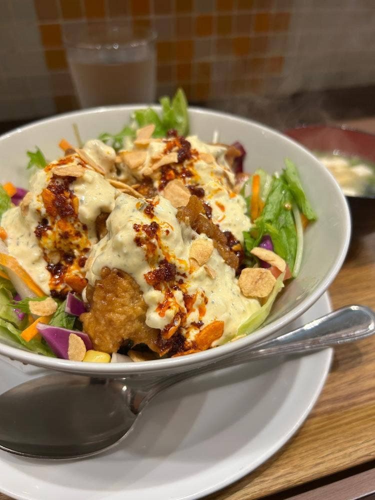 ボンバーキッチン 薬院本店