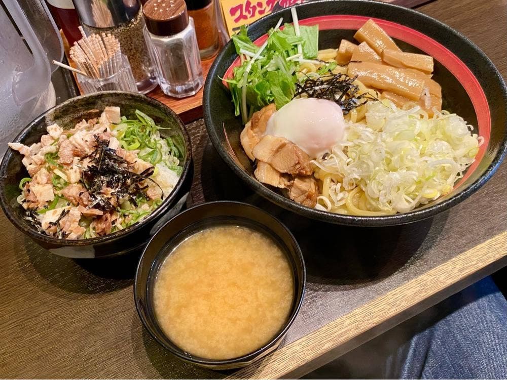 油そば総本店 新宿東口アルタ裏