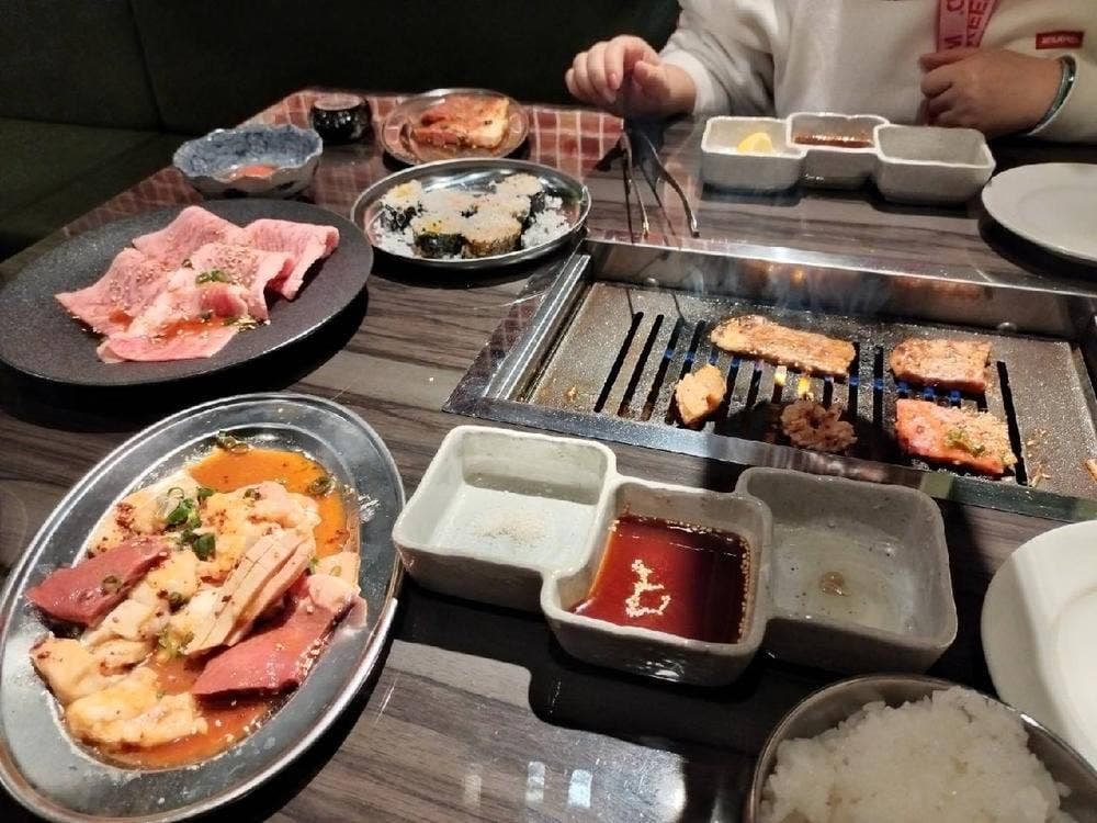 韓式個室焼肉 六花 中百舌鳥店
