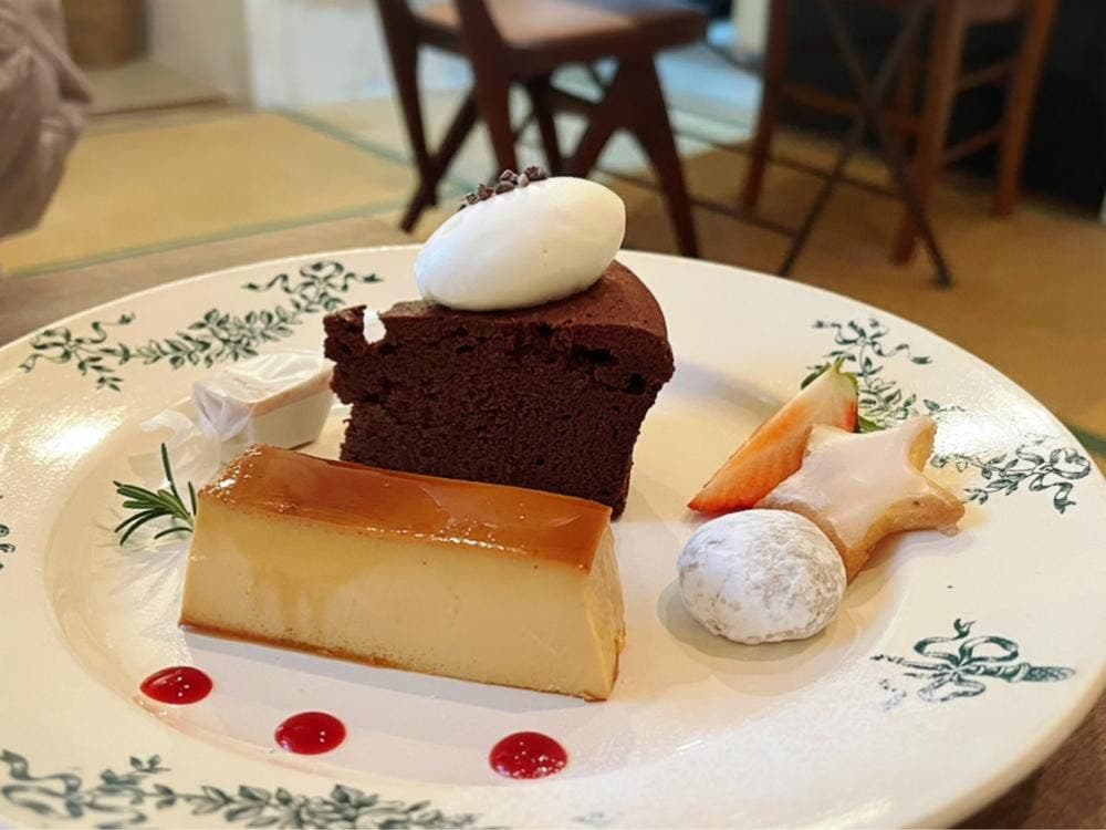 ドルチェメンテ プラス カフェ オット アゴスト