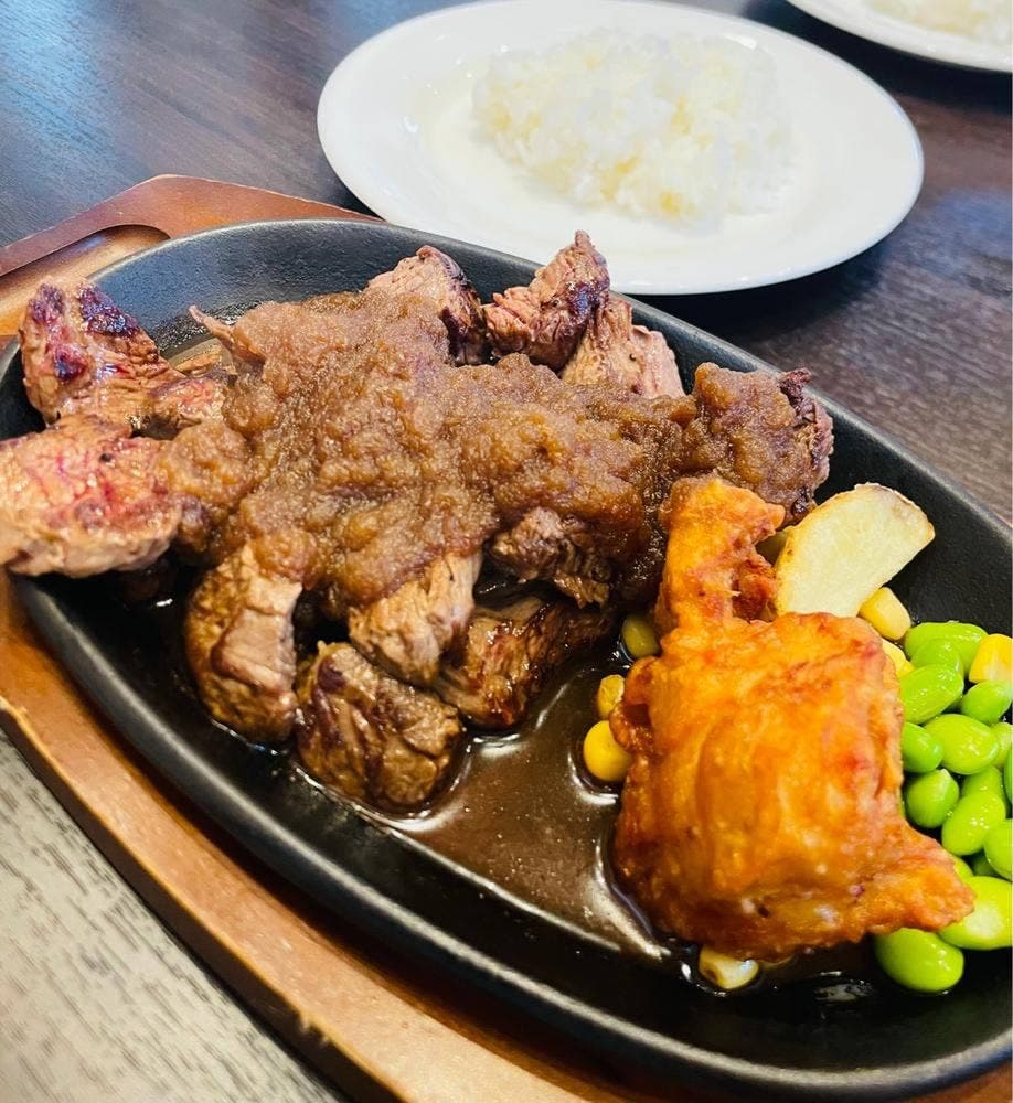 肉と秘伝のたれ ゆいの杜