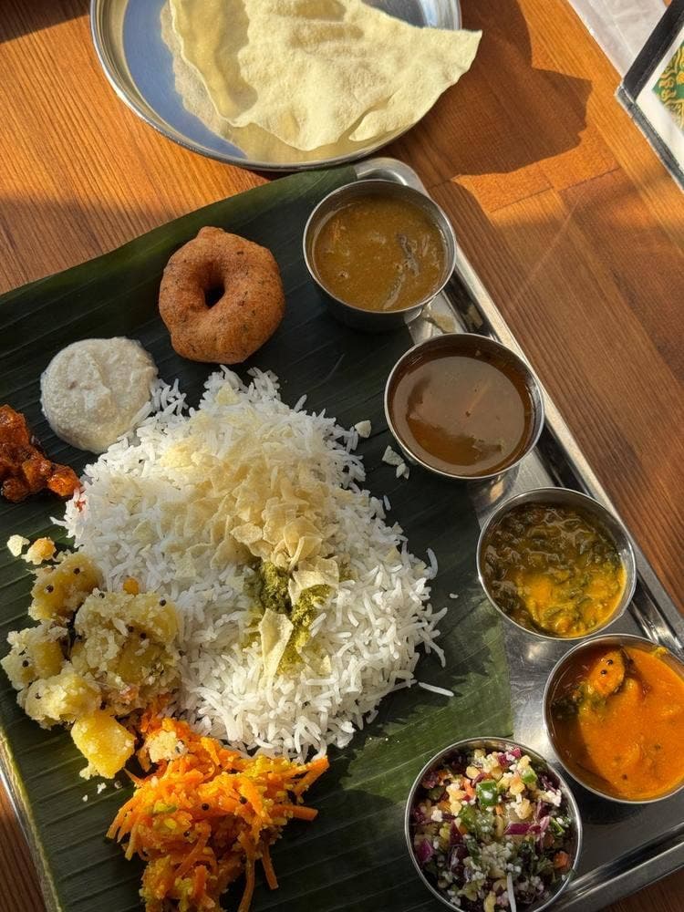 南インド料理店 NEFAARA