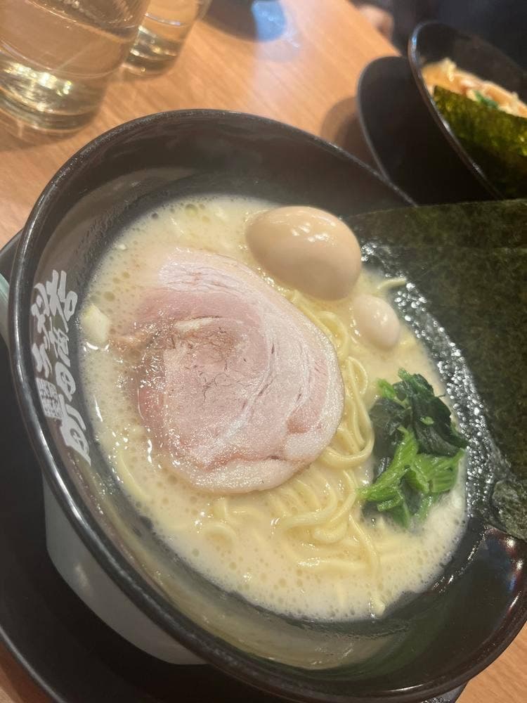 横浜家系ラーメン 荻窪商店