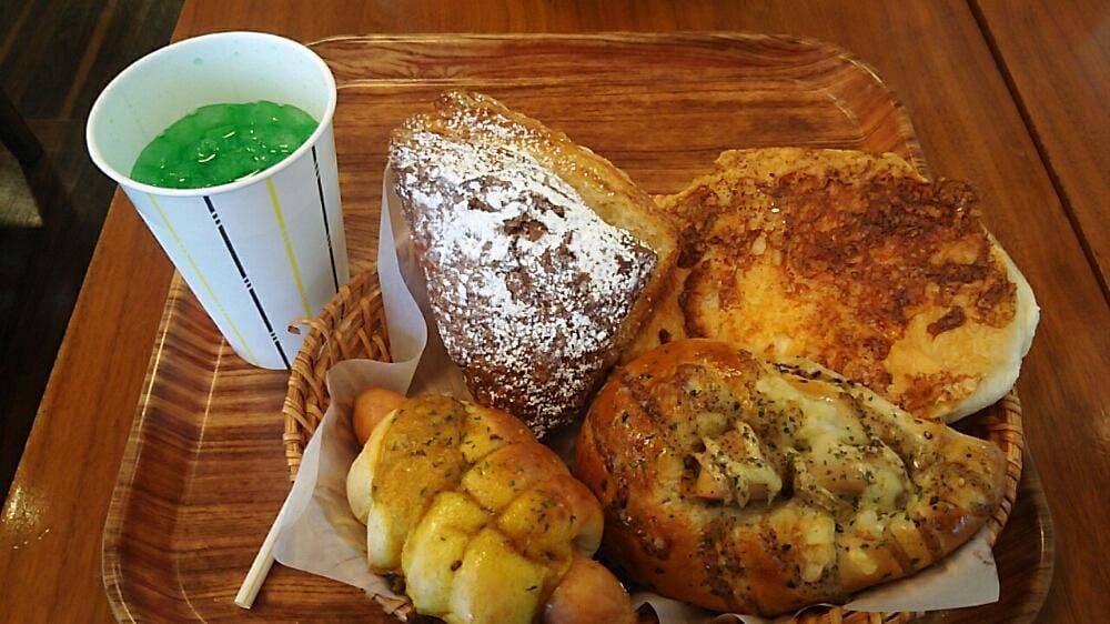 ブゥランジェリィ・アペ 新居浜駅前店