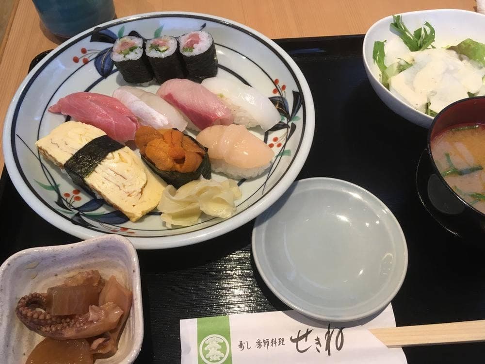 寿し 季節料理 せきね