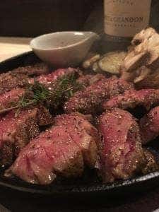お肉とアヒージョBAR エイト