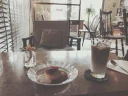 cafe Crumpets