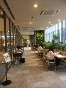 スターバックス コーヒー 蔦屋書店 高梁市図書館店