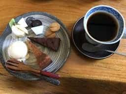 TOMOMO COFFEE
