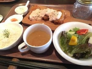 ダイニングバル デイズ