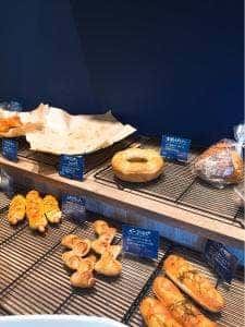Bakery&Cafe BAKE UP 1YA ISM 万代店