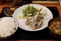 大衆食堂ヒザコシ