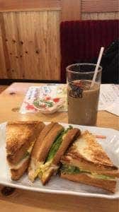 コメダ珈琲店 博多駅東店