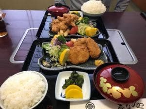 志なのや