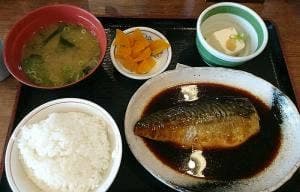 街かど屋 南津守店