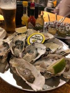 FAST OYSTERS 神楽坂店