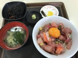 メフレ市場食堂