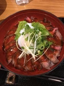 焼肉Dining 肉や すず