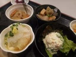 からすやま食堂