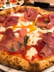 ピッツェリア・タルタルーガ