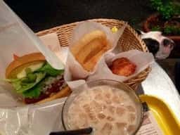 フレッシュネスバーガー 駒沢公園通り店