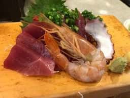 路地裏の酒亭 つきじ 雄太