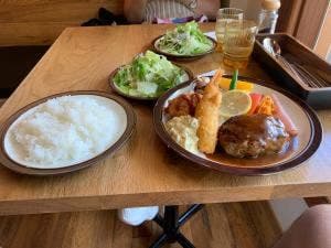 まるさか洋食堂