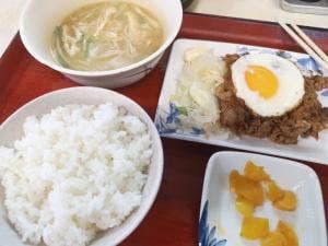 ヤマトモチスエヒロ食堂